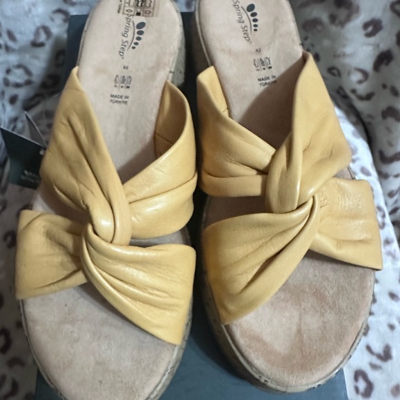 Spring Step Yellow Platform Sandals - Picture 3 of 4